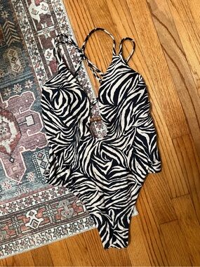 Shade & Shore Black & White Zebra Print One-Piece Swimsuit